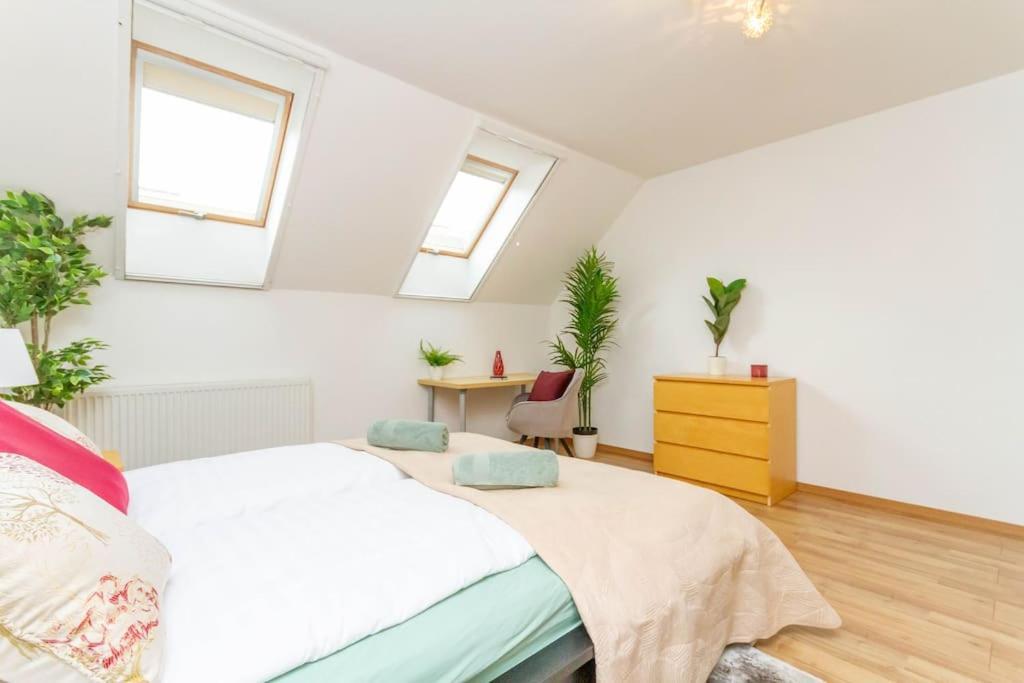 Apartament Family Lux Lounge In Voeroesmarty Street By Nw Budapeszt Zewnętrze zdjęcie